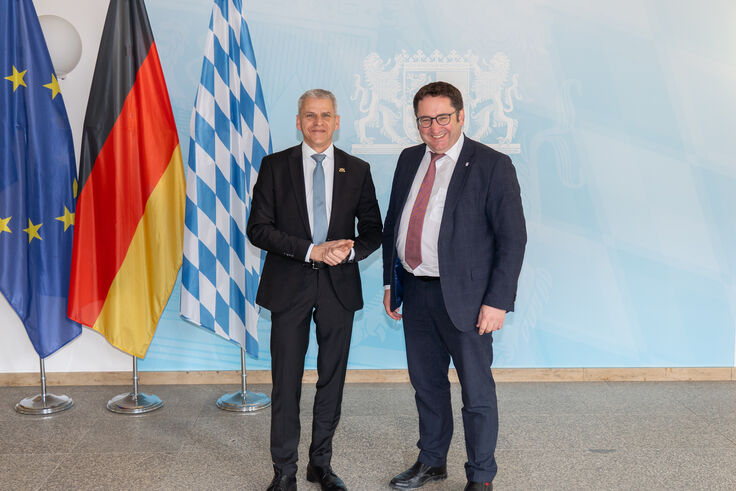 Von links: Die beiden Staatssekretäre für Wirtschaft Dr. Patrick Rapp (Baden-Württemberg) und Tobias Gotthardt (Bayern). Foto: StMWi